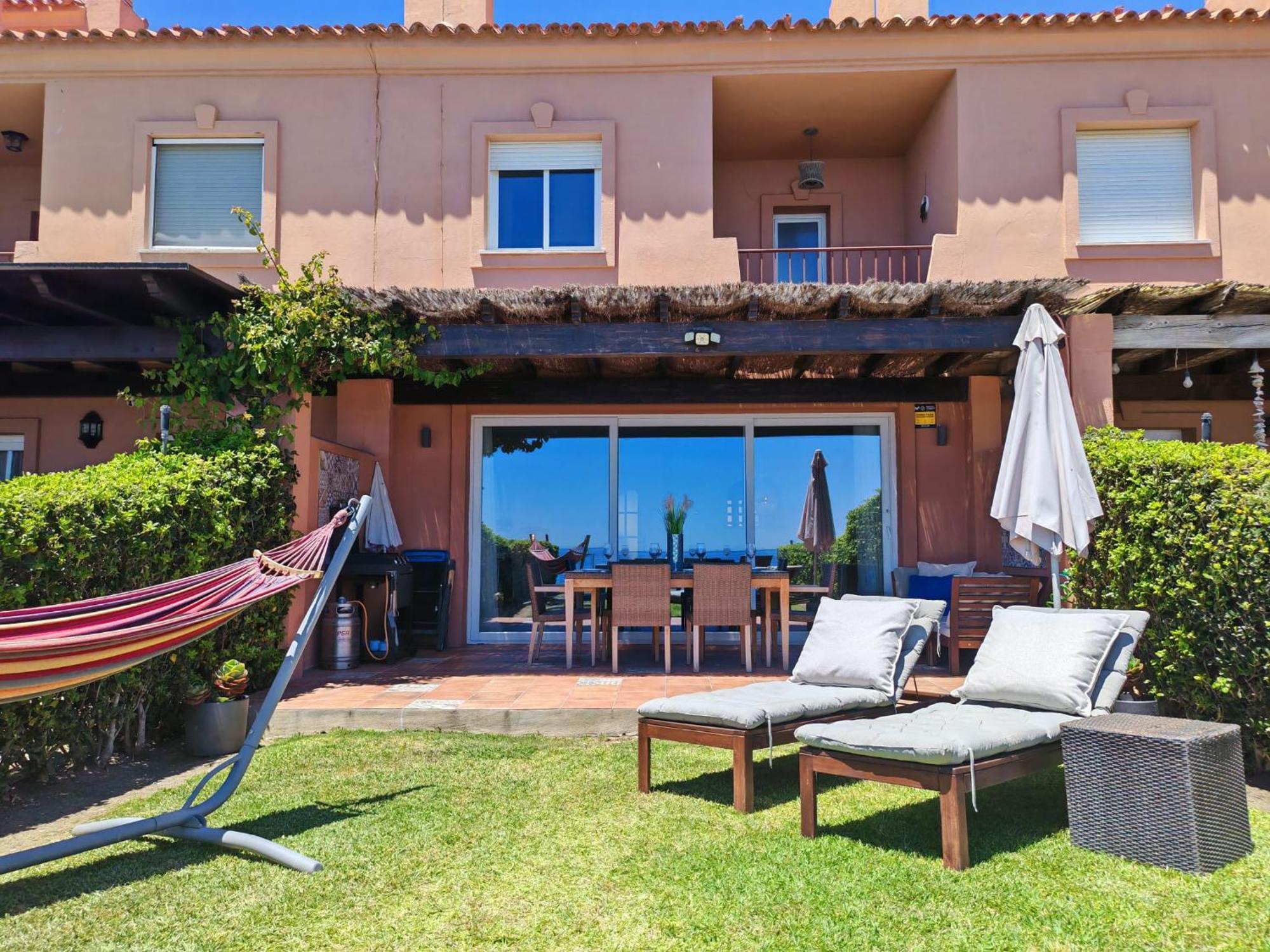 Beachfront Townhouse Εστεπόνα Εξωτερικό φωτογραφία